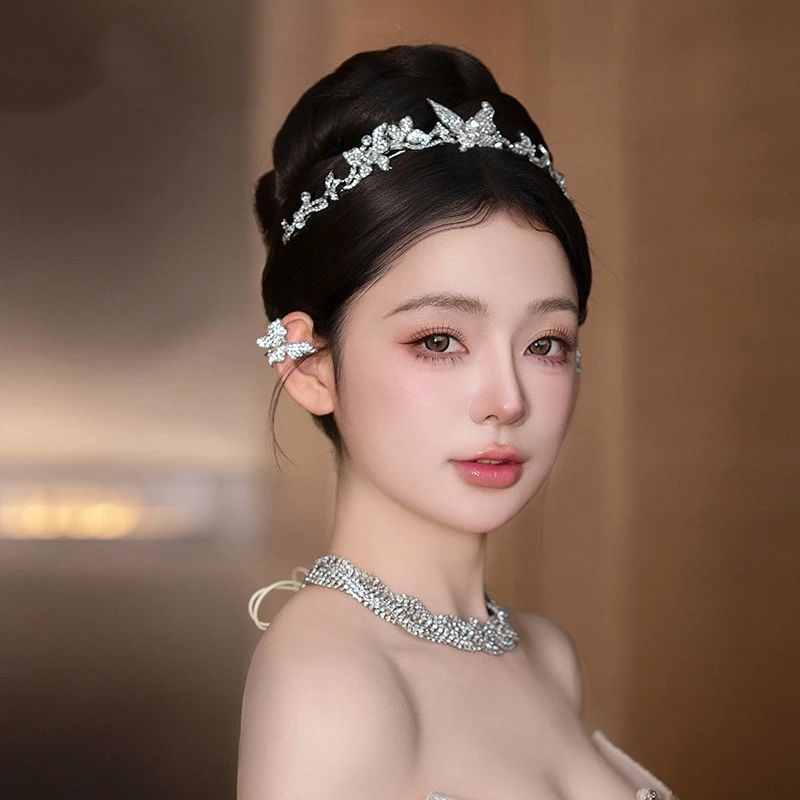 Bộ vương miện kim cương cô dâu, Bộ vương miện và bông tai cảm ứng thanh lịch